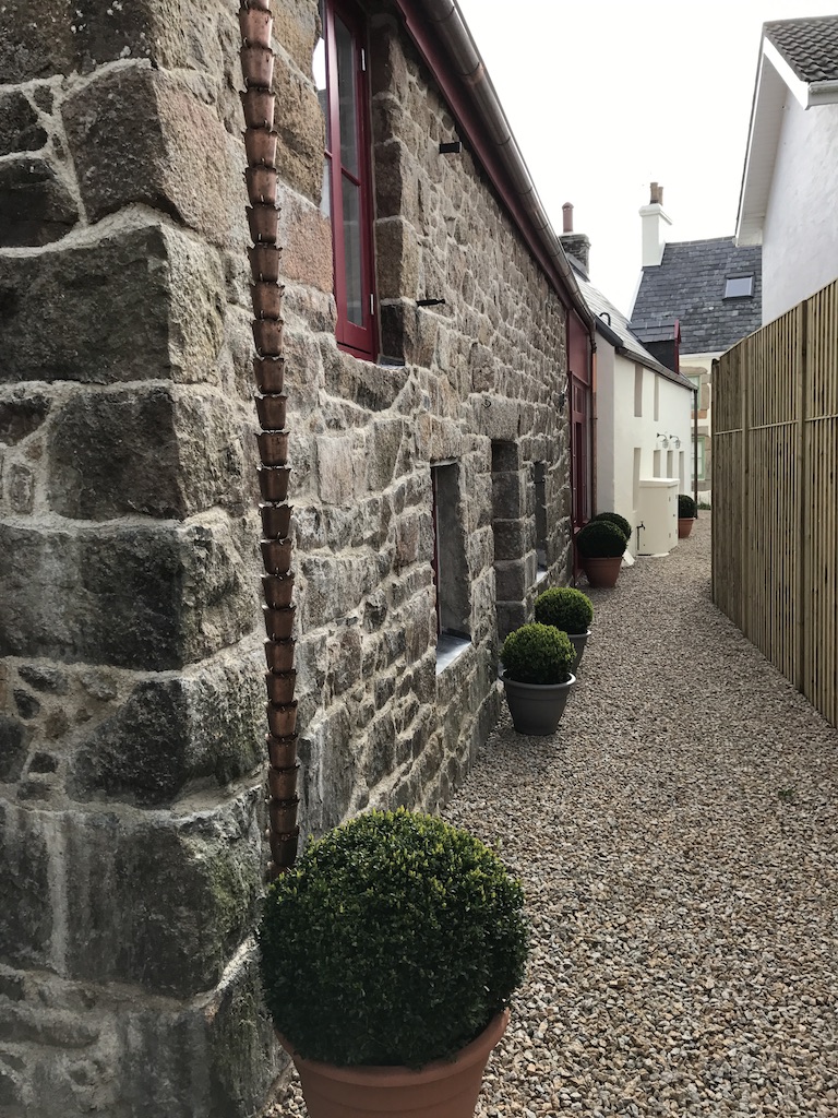 AF643FAD-0A5E-4739-AC85-0D68B72AD48C_1_105_c